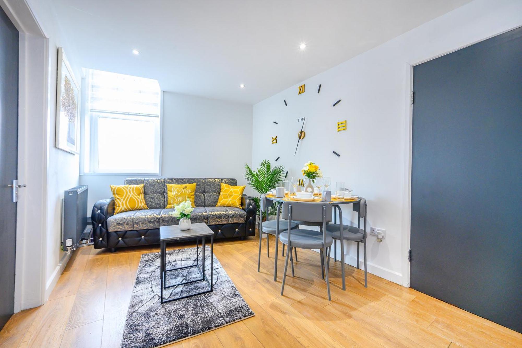 Guest house -rc83- For Your Relaxed,cosy Stay,free Parking Leeds (West Yorkshire)